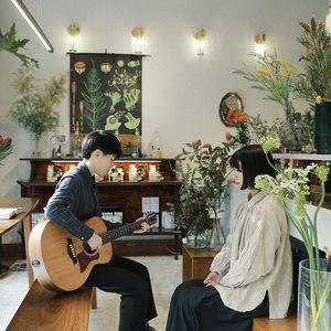 亚洲国产偷自拍
